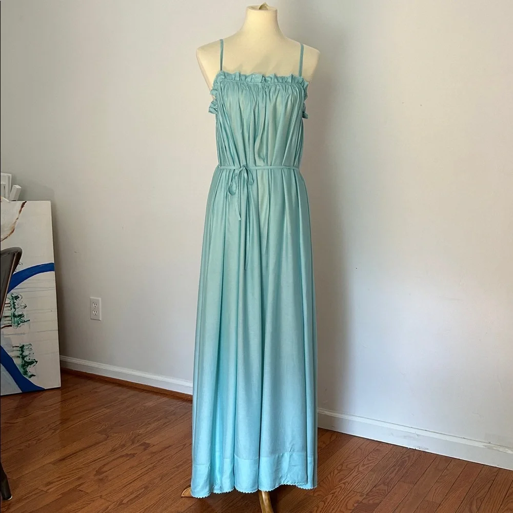 Mint Peony Gathered Max - Picture 2 of 16